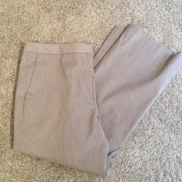 Ann Klein grey striped suit with crop flare pants. Stretch. Size 10. - Picture 10 of 14